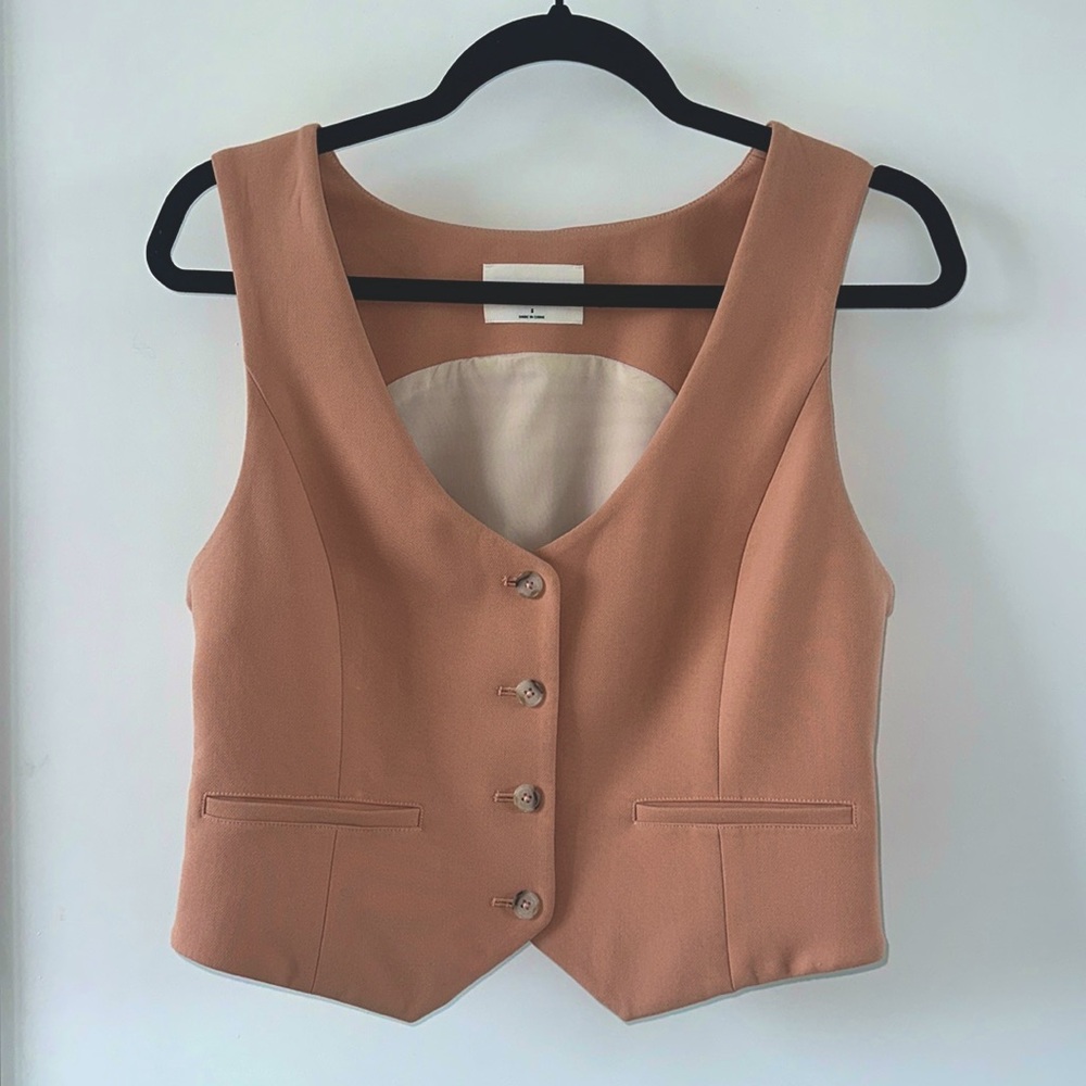 Aritzia Deniro Peach Buttoned Vest